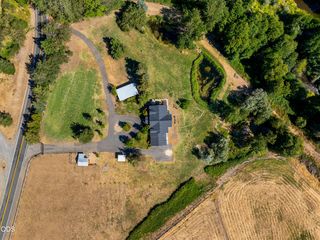10999 N  Applegate Rd, Grants Pass, OR 97527