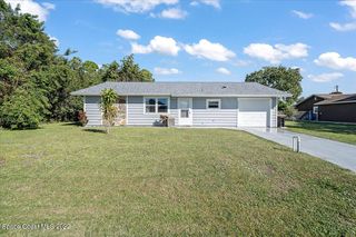 355 Cycle St NE, Palm Bay, FL 32907