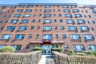 222 N Broadway #4D, Yonkers, NY 10701