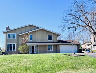 13565 West Crawford DRIVE, New Berlin, WI 53151