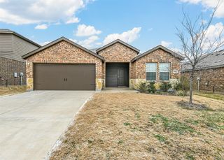 924 Fueller Dr, Aubrey, TX 76227