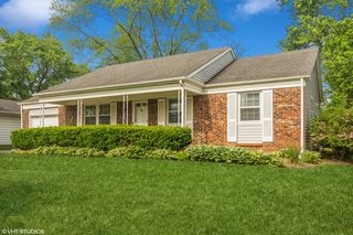 691 Essington Ln, Buffalo Grove, IL 60089