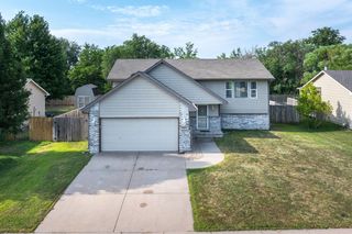 1715 Summerwood St, Goddard, KS 67052