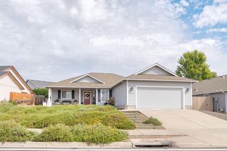 716 Crystal Dr, Eagle Pt, OR 97524