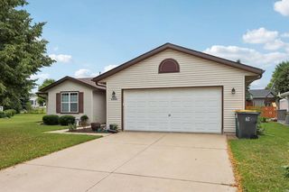 W200N16295 Pine DRIVE, Jackson, WI 53037