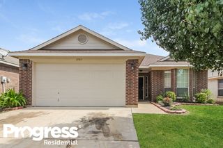 2705 Wakecrest Dr, Fort Worth, TX 76108