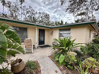 4153 Iola Dr, Sarasota, FL 34231