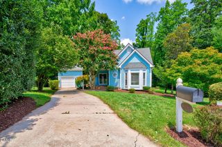 8121 Bluffridge Dr, Raleigh, NC 27615