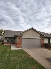 9410 Romeldale Ln #1, Roscoe, IL 61073