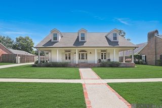 522 Woodstone Dr, Baton Rouge, LA 70808