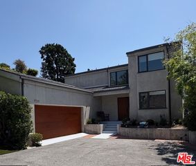17211 Avenida De La Herradura, Pacific Palisades, CA 90272