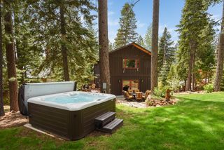 1325 Canterbury Dr, Kings Beach, CA 96143