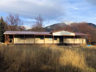 408 Ferry St, Thompson Falls, MT 59873