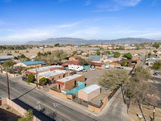 1508 Edith Blvd NE, Albuquerque, NM 87102