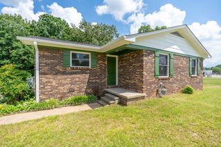 117 S  Oak Dr, Collinwood, TN 38450
