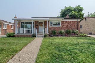 22237 Fairfax St, Taylor, MI 48180
