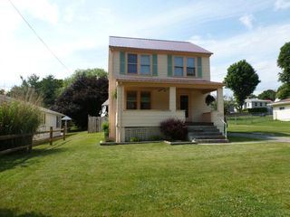 1022 W  Cumberland Rd, Bluefield, WV 24701