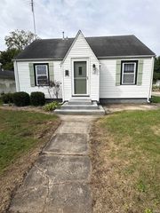 713 S  13th St, Goshen, IN 46526
