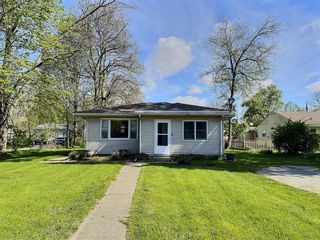 203 E  Indiana St, Kouts, IN 46347