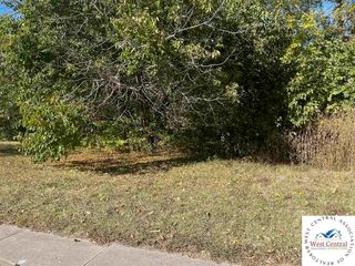 413 E  Pettis St, Sedalia, MO 65301