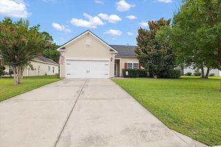7481 Hawks Cir, Hanahan, SC 29410