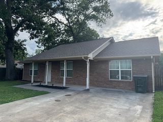 507 N  2nd Ave, Durant, OK 74701
