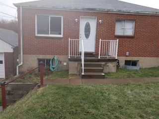 427 Willow St, Springdale, PA 15144