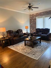 701 Trinity St, Beaumont, TX 77701