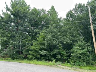 176 Oakridge Dr, Marquette, MI 49855