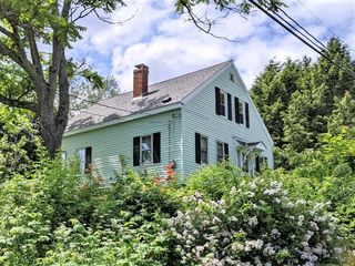 21 School Street, Bowdoinham, ME 04008