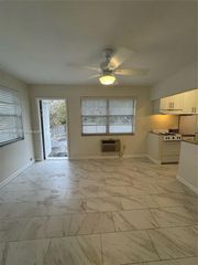 11890 NE 16th Ave #6, Miami, FL 33161