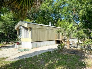 401 NW Avenue D, Carrabelle, FL 32322