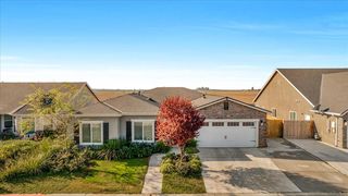 1829 Softwind Drive, Tulare, CA 93274