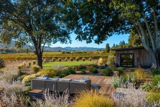 5470 Dry Creek Road, Healdsburg, CA 95448