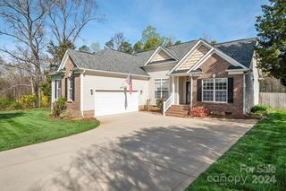 7668 Old Post Rd, Denver, NC 28037