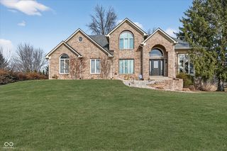 7450 Berkshire Ln, Indianapolis, IN 46229