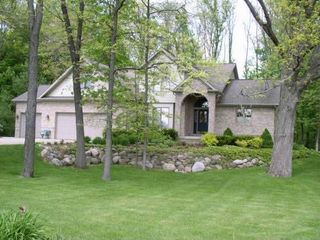 2443 White Pine Dr, Williamston, MI 48895