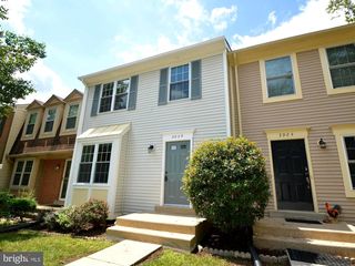 3926 Collis Oak Ct, Fairfax, VA 22033