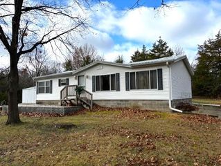 1435 Country Rd #1755, Cairo, MO 65239