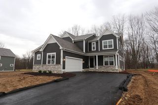206 Isleta Dr, Pataskala, OH 43062