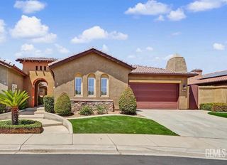 8622 Bolsena Ln, Bakersfield, CA 93312
