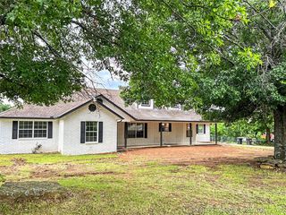 21083 S  Forrest Dr, Tahlequah, OK 74464