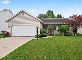 3330 Stone Briar Dr, South Bend, IN 46628