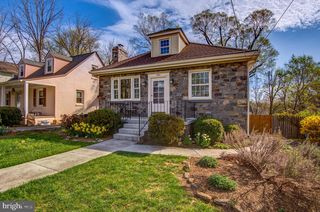 460 S  Maple Ave, Purcellville, VA 20132