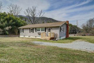 2404 Gap Creek Rd, Elizabethton, TN 37643