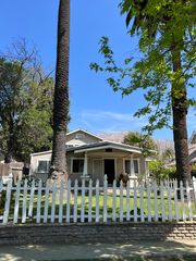 297 Mariposa Ave #B, Sierra Madre, CA 91024