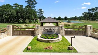 200 Hidden Oak Dr #24, Hockley, TX 77447