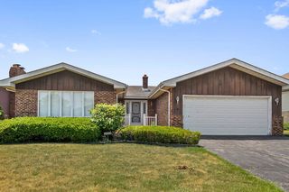 19704 Lake Lynwood Dr, Lynwood, IL 60411