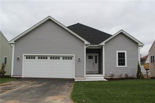 24 Crest Vw, West Greenwich, RI 02817