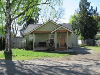 1065 18th St, Salem, OR 97302